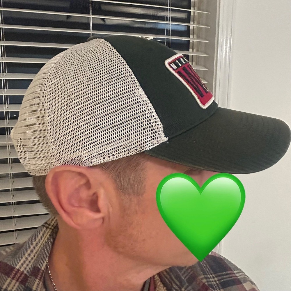 Fan Favorite Minnesota Wild NHL Trucker Hat Green White Snapback Mesh Cap - Picture 2 of 9